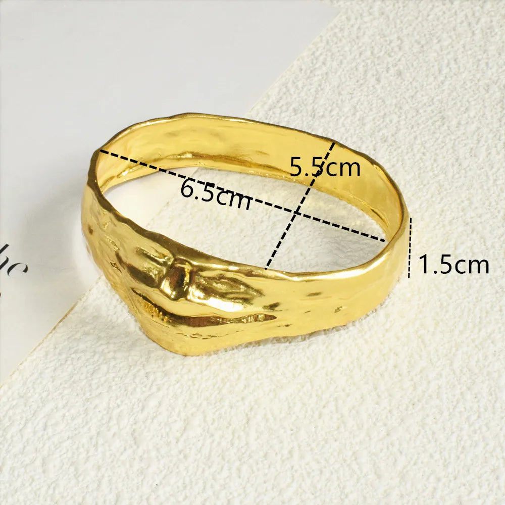 Surrealist Alloy Plated Eyes Nose Mouth Small Wrist Bangle For Women Fashion Jewelry Gorgeous Hand Simple Bracelet Accessory