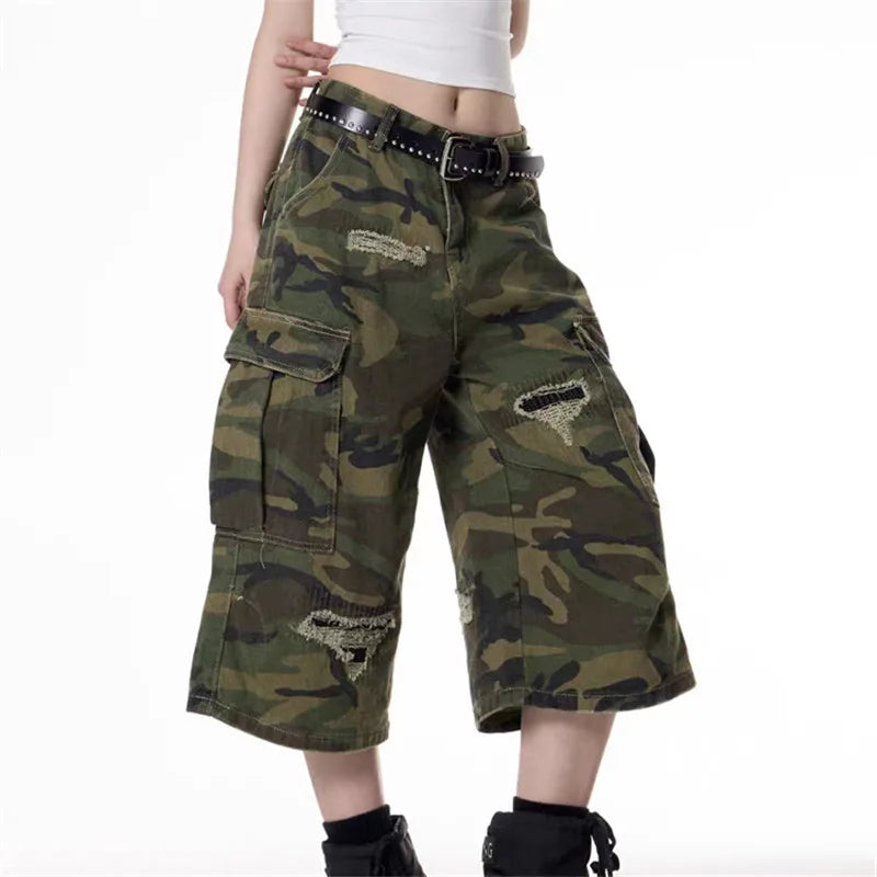 Y2K Hip Hop Camo Cargo Capri Shorts Women Distressed Ripped Multi Side Pocket Baggy Wide Leg Camouflage Streetwear