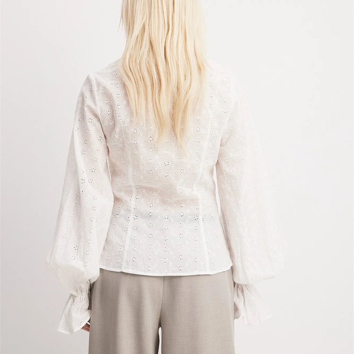 Women's Fall Button Up Blouse Casual Loose Fit Stylish Embroidered Solid Color Eyelet V Neck Long Sleeve Tops