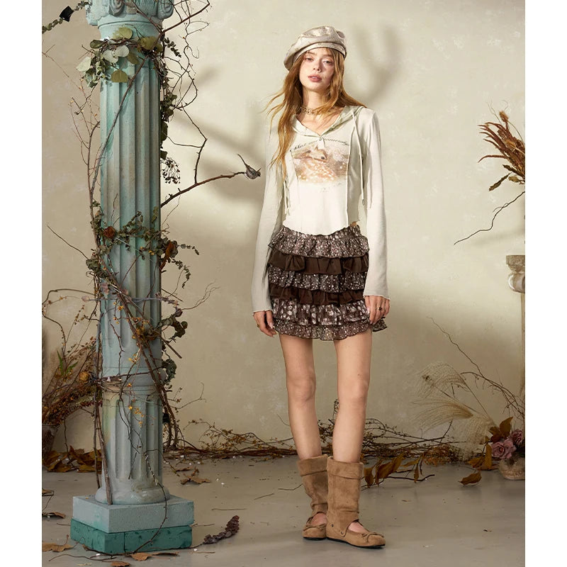 Women's Cropped Hooded Graphic Tee with Deer Print, Long Sleeve Casual Top for Everyday Wear
