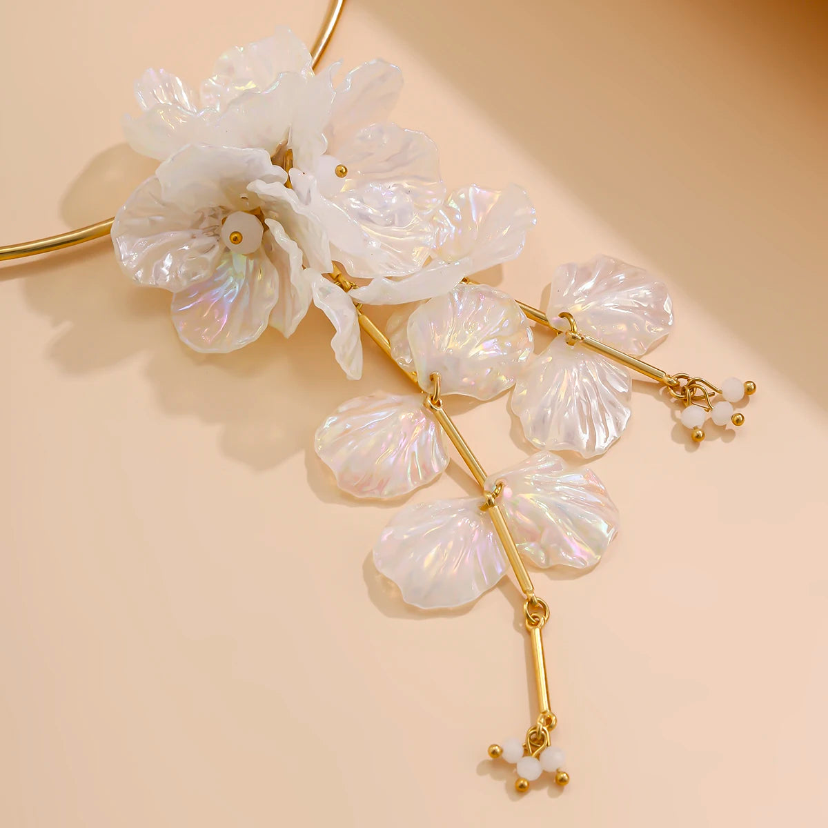 Creative Punk Torques Chain Necklace Women Wed Bridal Elegant White Flower Hanging Drop Earrings Wed Bridal Jewelry Set
