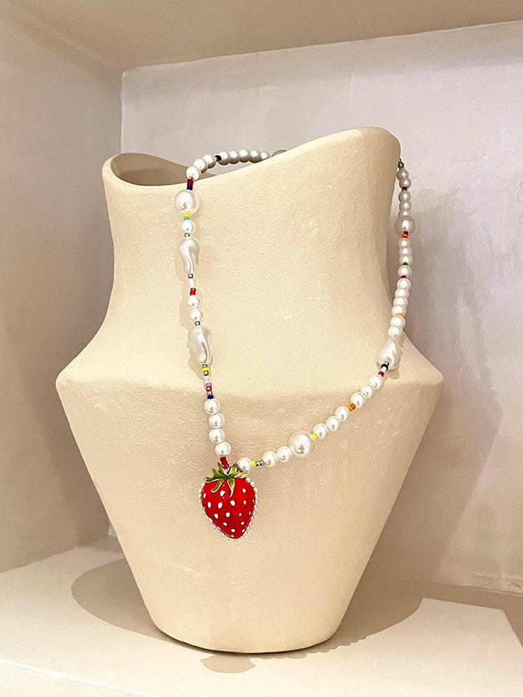 Women's Strawberry Pendant Pearl Necklace, Colorful Beaded Baroque Pearl Choker, Cute Y2K Style Collarbone Jewelry