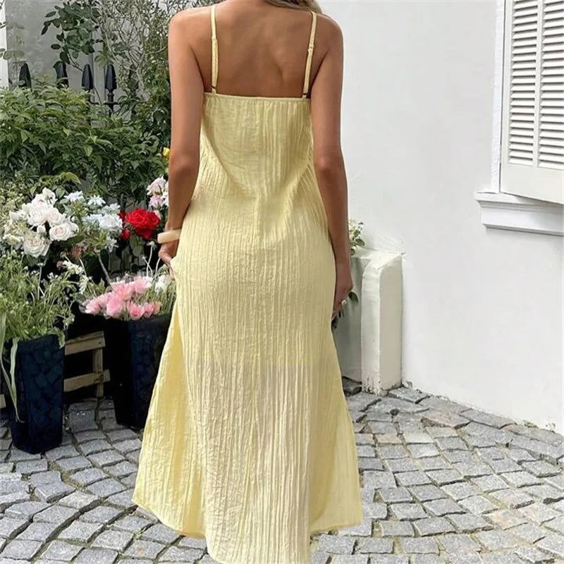 Women's 3D Flower Halter Maxi Dress Crinkled Textured Fabric Sleeveless Flowy Long Dress for Casual Summer Wear