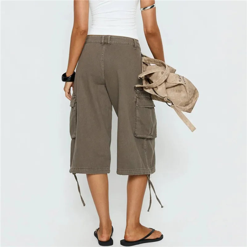 Women's 3/4 Length Low Rise Denim Cargo Shorts Baggy Wide Leg Cropped Trousers with Pockets for Y2K Retro Streetwear