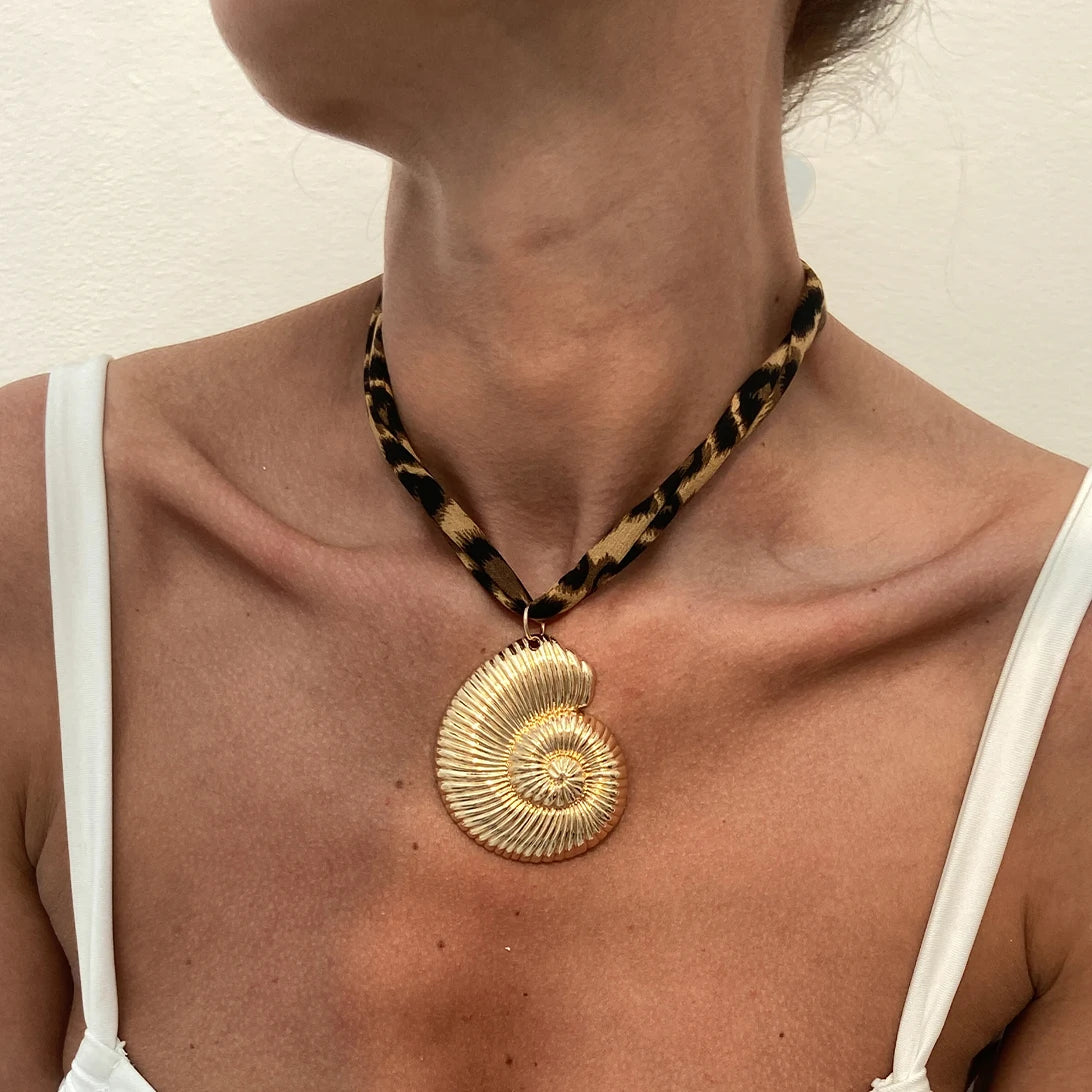 7 Styles Ethnic Multilayer Velvet Chain Necklace Women 2025 New Fashion Metal Conch Starfish Heart Pendant Neck Jewelry