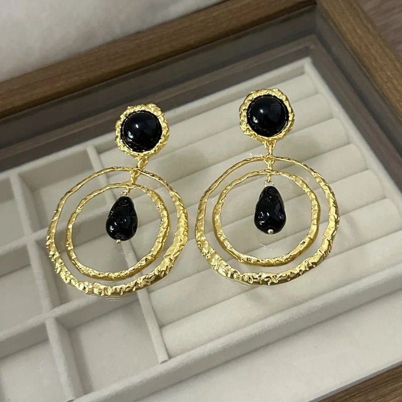 Fashion Show Alloy Golden Round Drop Dangle Earrings for Women Jewelry Baroque Style Party Dress Statement Earrings Accessories