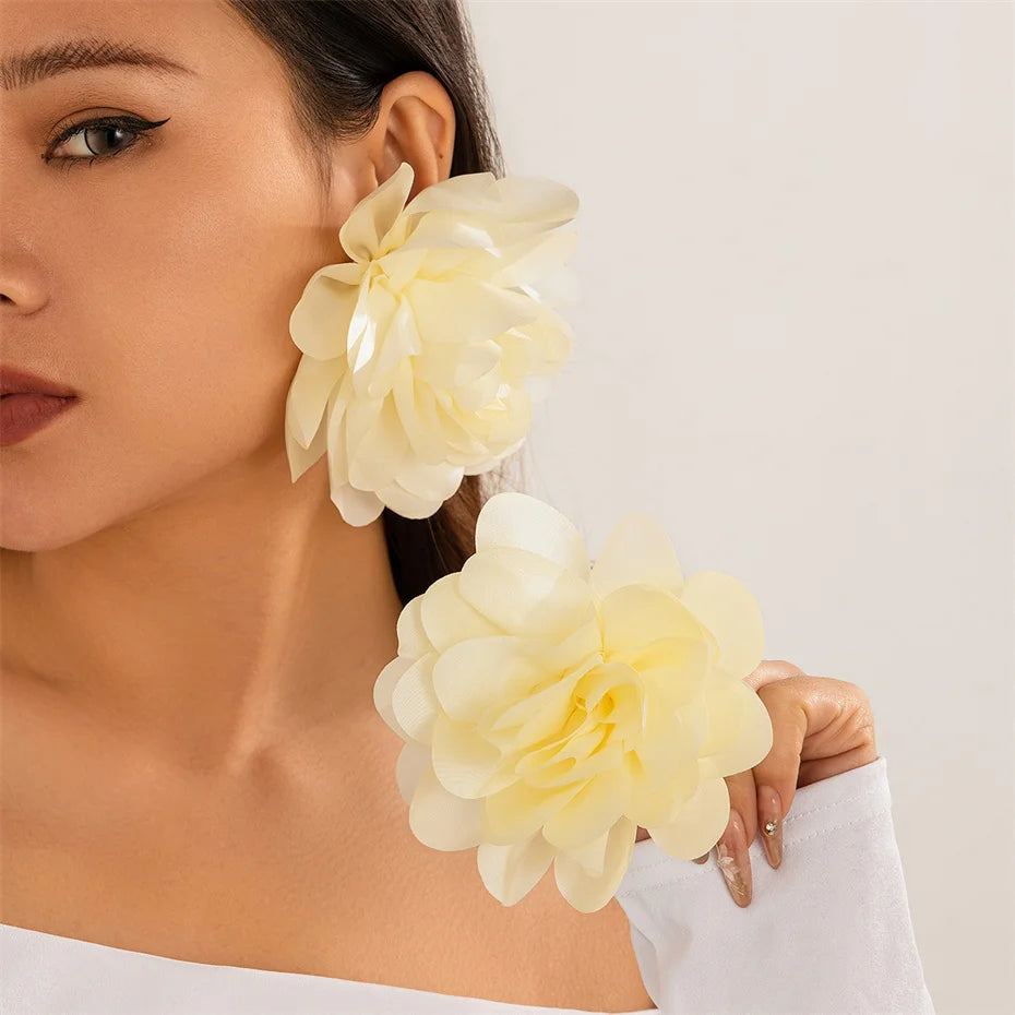 Exaggerated Big Silks Satins Flower Stud Earrings Women Elegant Petal Fluffy Fabric Pierced Earring Y2K Jewelry Wed Accessories