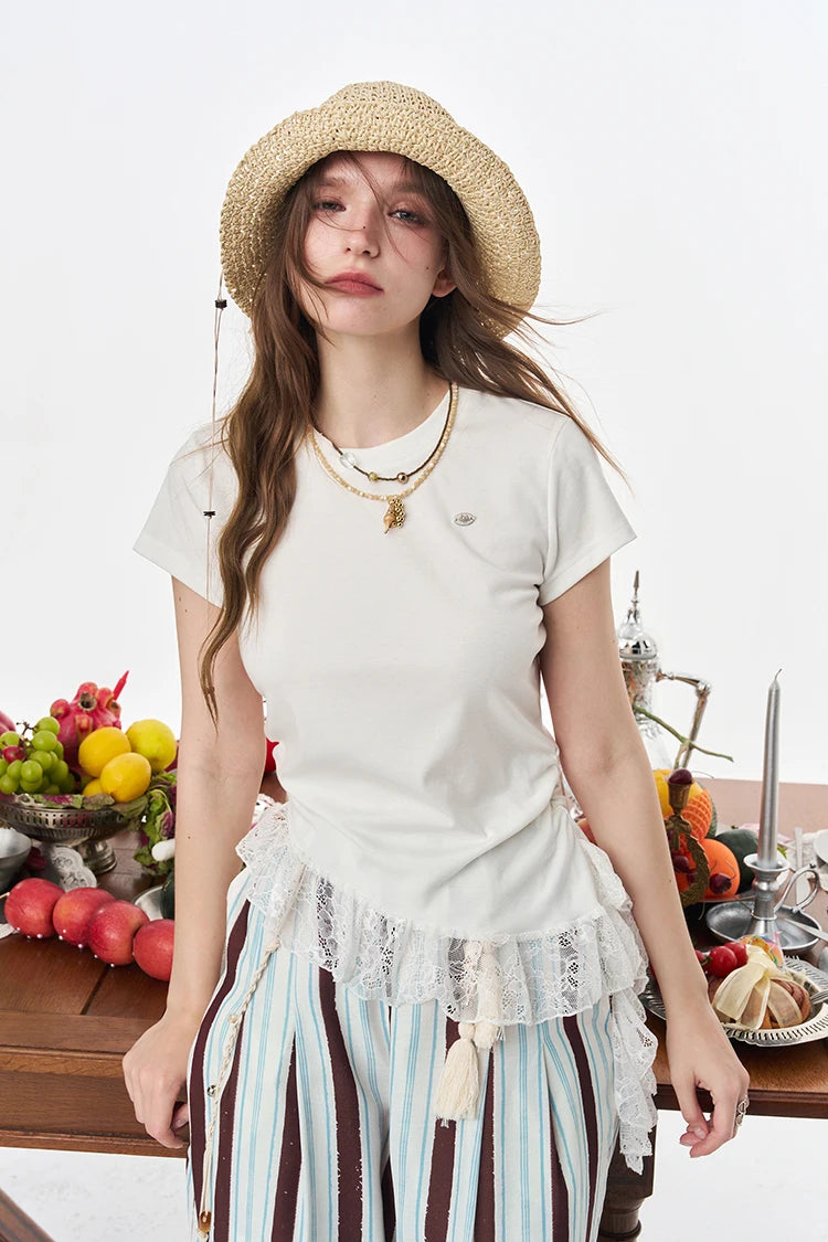 Women's Elegant Slim T-Shirt with Layered Lace Hem, Chic White Ruffle Tee for Daily Wear, Graceful Commute Top
