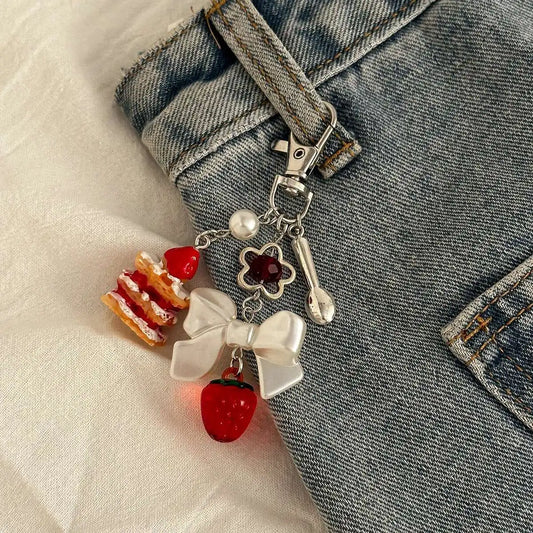 Y2K Pretty Strawberry Bowknot Charms Pendant Key Chain for Women Insect Key Ring Jeans Pants Chain Handmade Jewelry New