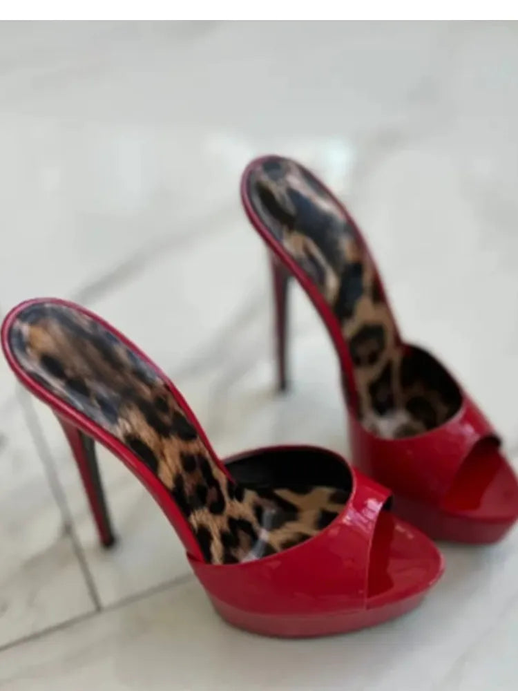 2026 Summer Women's Pointed Toe Open Toe Stiletto Cool Slippers Fashion Women's Wedding Dance Shoes