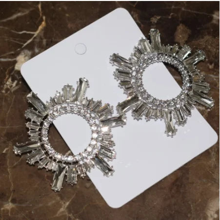 New Fashion Women Shiny Rhinestone Sunshine Styles Dangle Earrings Jewelry Boutique Evening Dress Statement Earrings Accessories