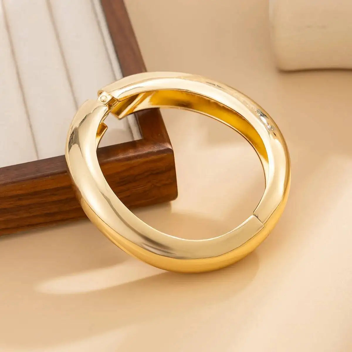 3 Styles Creative Irregular Acrylic Resin Wide Bangle Women Kpop Fashion Stackable Couple Charm Bracelet Steampunk Jewelry