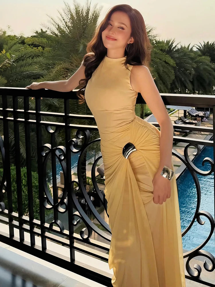 Metal Decoration Maxi Dress Women o-Neck Sleeveless Folds Skinny Elegant Fashion Summer Party Chic Vacation Vestidos