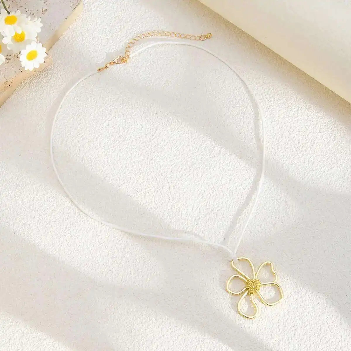 Simple Hollow Flower Pendant Choker Necklace for Women 2025 New Trendy Boho Rope Clavicle Chain Summer Neck Y2K Jewelry