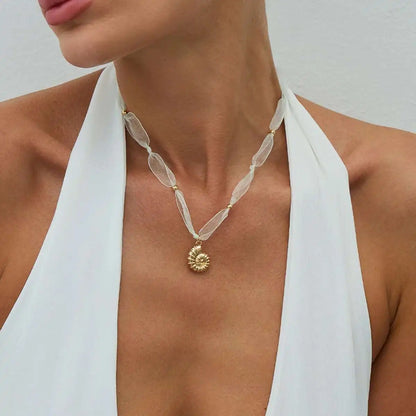 Trend Metal Starfish Conch Pendant Necklace for Women Romantic Elegant Clavicle Chain Wedding Engagement Party Jewelry