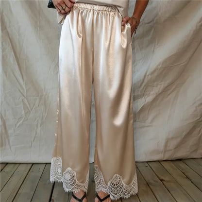 Women Elastic Waist Satin Wide Leg Pants Scalloped Lace Hem With Pockets Loose Silky Glossy Casual Vacation Trousers