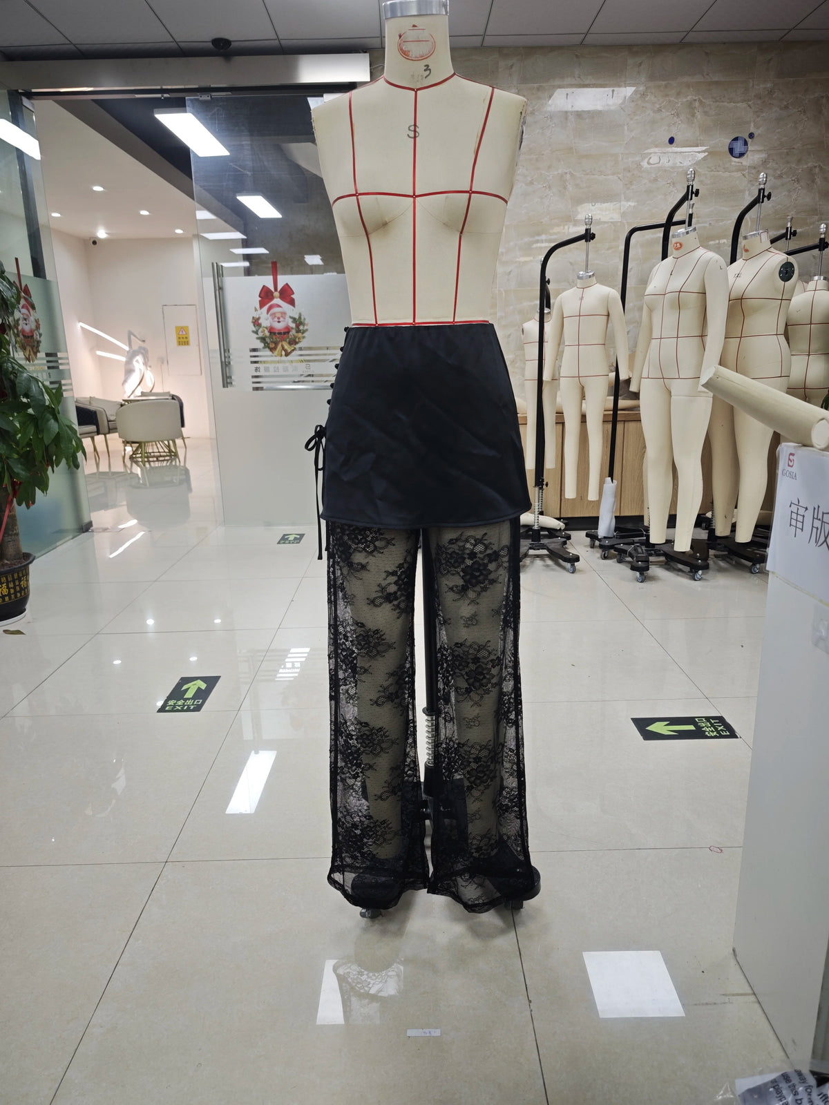 Women's Skirted Trousers Elastic Waist Wide Leg See Through Fashion Lace Floral Bloomer Pants Y2K Vintage Streetwear