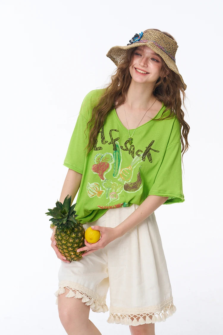 Women's V Neck Short Sleeve Tee with Hand Drawn Vegetable Print, Irregular Hem Loose T-shirt for Daily, Casual Soft Knit