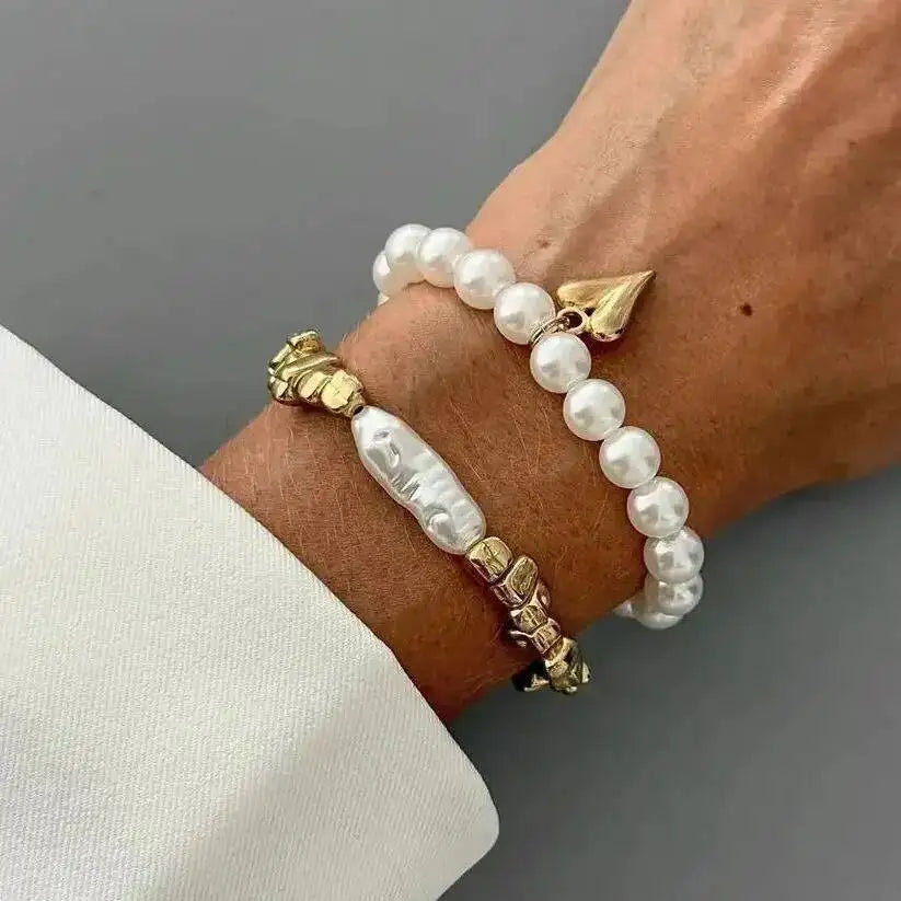 2Pcs/Set Elegant Imitation Pearl Bracelet for Women Bohemian Elastic Rope Chain Bracelet with Heart Pendant Jewelry Gift