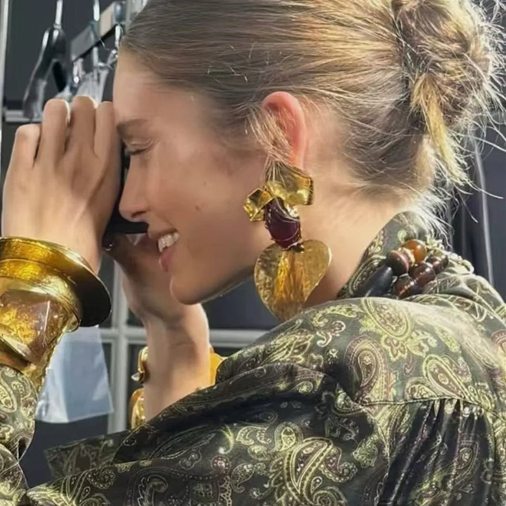 Exaggerated Metal Golden Leaf Dangle Earrings for Women Jewelry Gorgeous Fashion Show Collection Earrings Accessories
