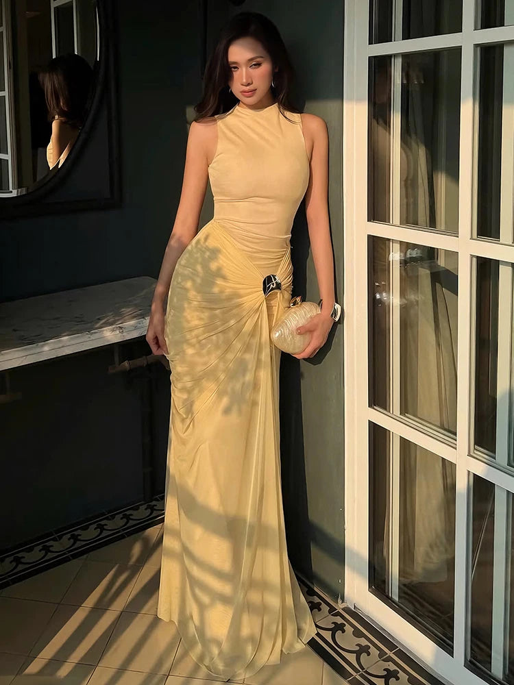 Metal Decoration Maxi Dress Women o-Neck Sleeveless Folds Skinny Elegant Fashion Summer Party Chic Vacation Vestidos