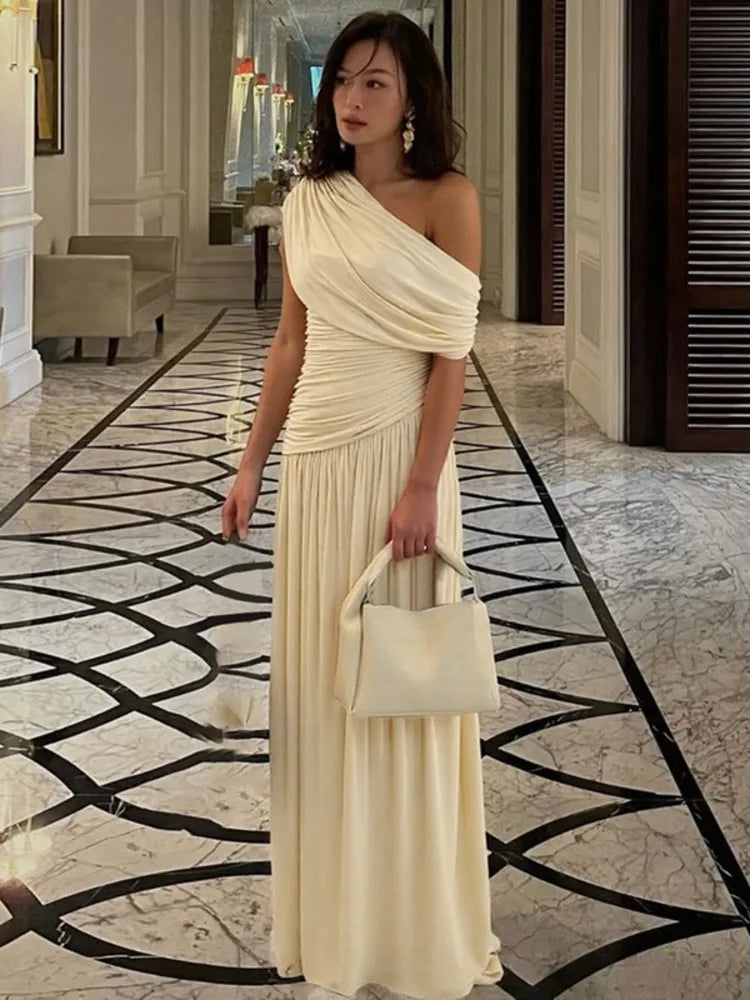 Incline Shoulder Backless Sexy Maxi Dress Women Summer New Fashion Sleeveless Pleated Ruched Club Party Long Dress