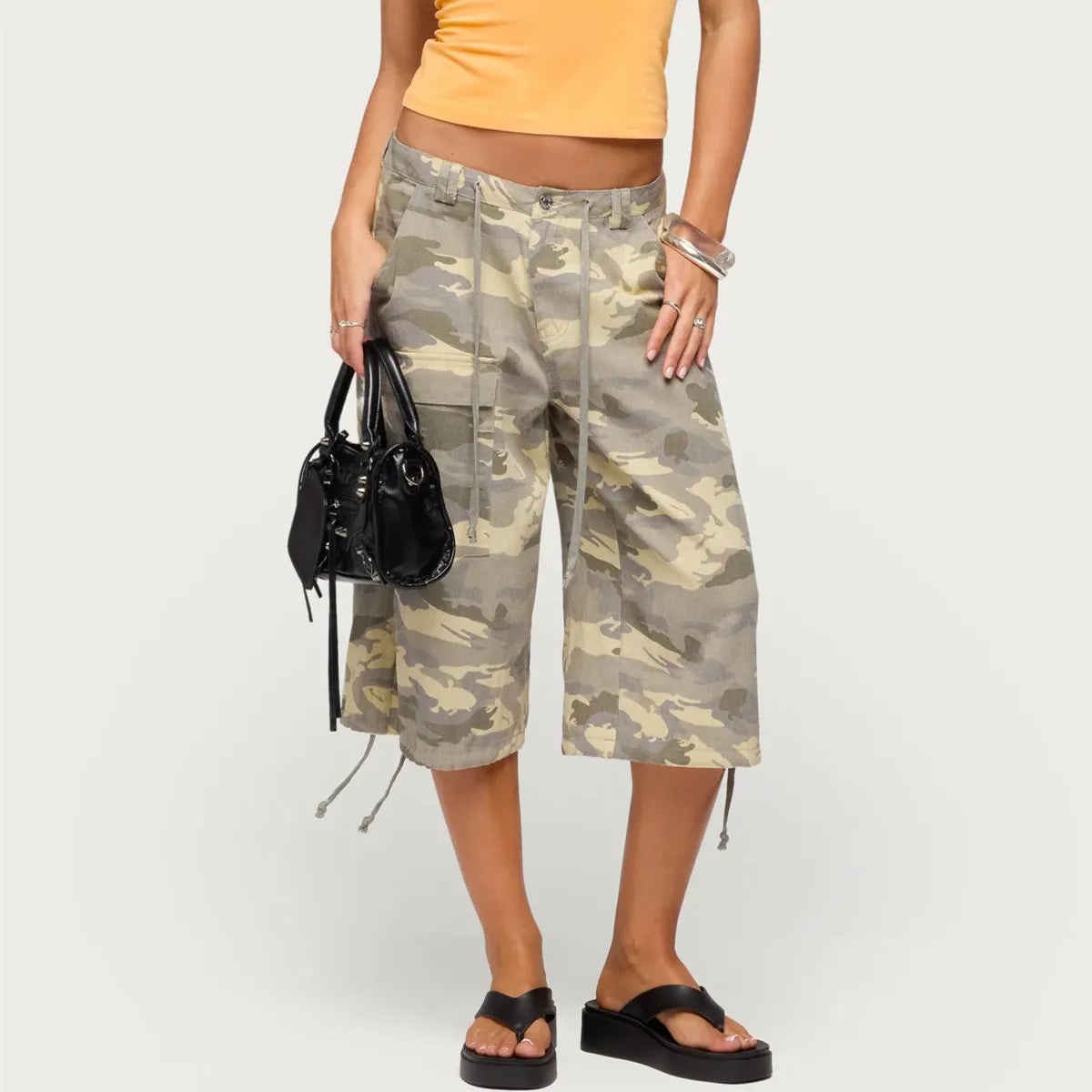 Women Camo Print Cargo Capri Shorts Y2K Baggy Wide Leg Multi Pockets Drawstring Hem Loose Streetwear Casual Bottoms