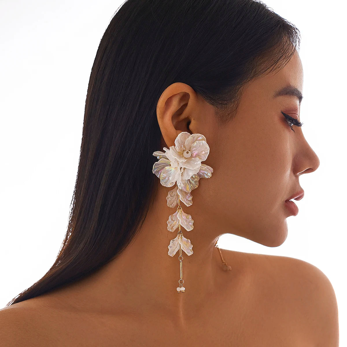 Creative Punk Torques Chain Necklace Women Wed Bridal Elegant White Flower Hanging Drop Earrings Wed Bridal Jewelry Set