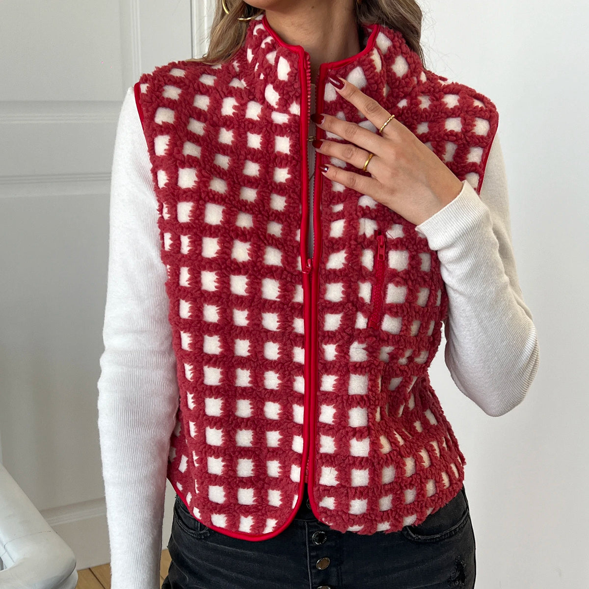 Womens Sherpa Fleece Vest Checkered Sleeveless Zip Up Warm Cardigan Polar Fleece Vest Jacket with Chest Pocket