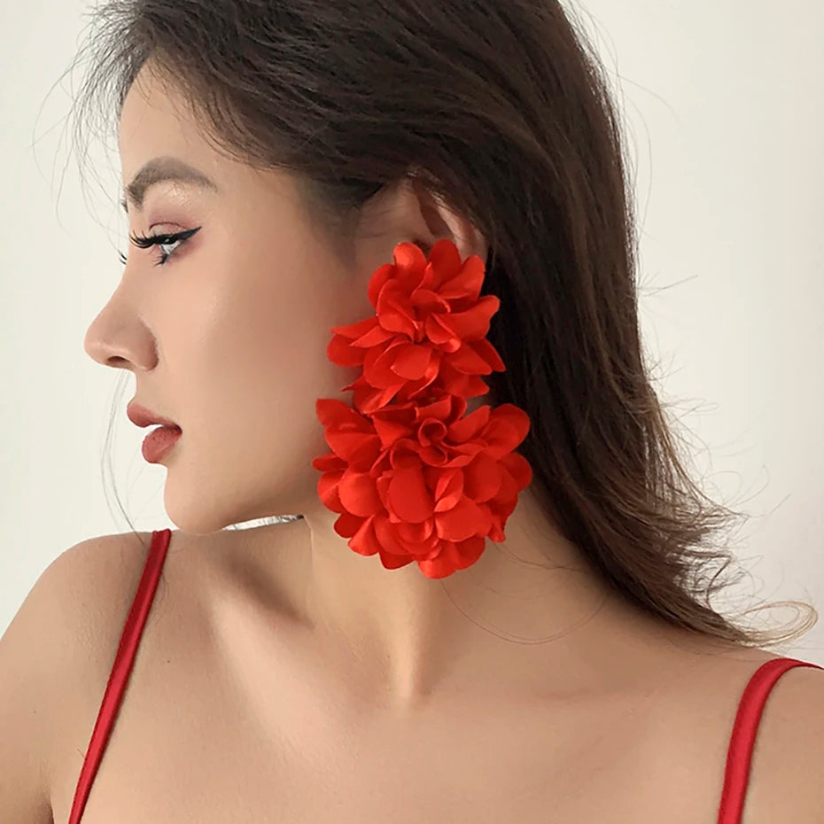 4 Colors Exaggerated Big Fluffy Fabric Flower Petal Drop Earrings for Women 2023 Trending Elegant Earring Wed Bridal Accessories