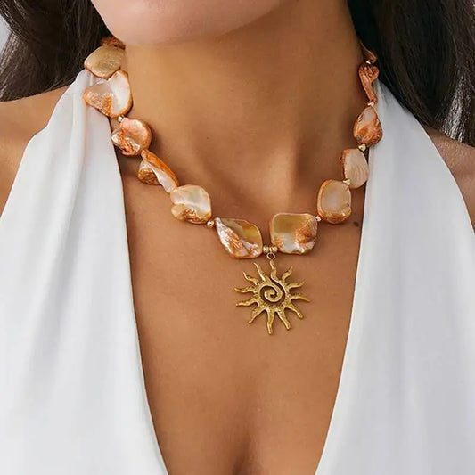 New Boho Irregular Scallop Chain Sun Pendant Necklace for Women Summer Beach Vacation Y2K Clavicle Jewelry Gifts