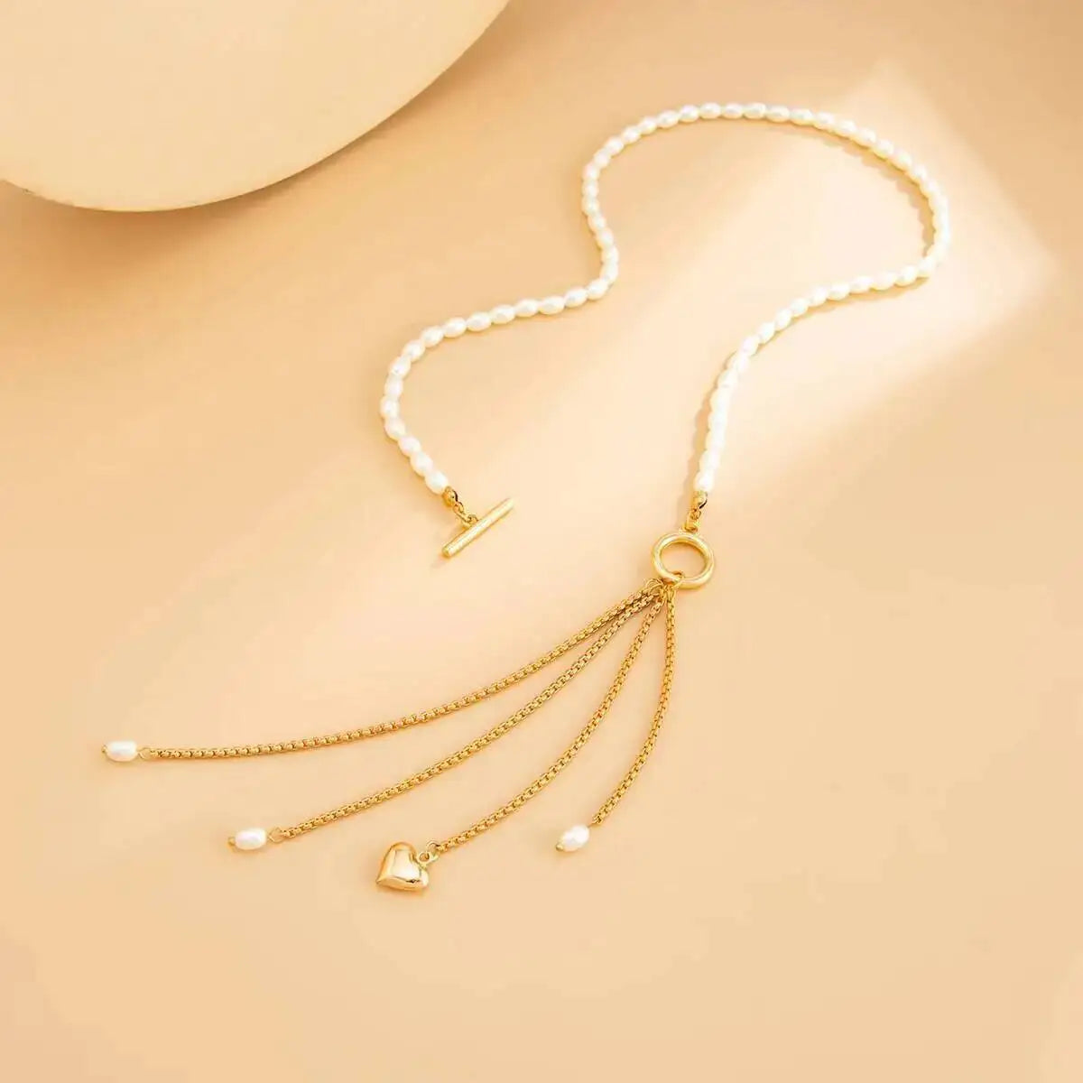 Women's Bohemian Imitation Pearl Necklace with Love Heart Pendant Baroque Sweater Chain Daily Wear Jewelry Accessory