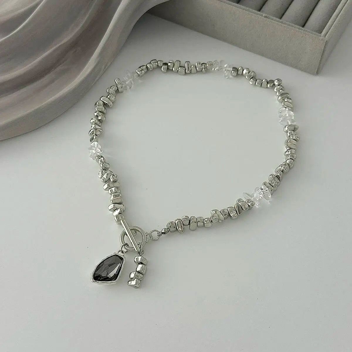 Retro Black Acrylic Rhinestone Pendant Choker Necklace for Women Trendy Creative OT Buckle Neck Jewelry Accessory