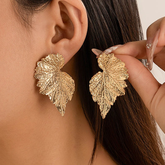 Unique Maple Leaf Stud Earrings for Women Trendy Goth Geometric Vintage Piercing Earrings Jewelry Accessories New
