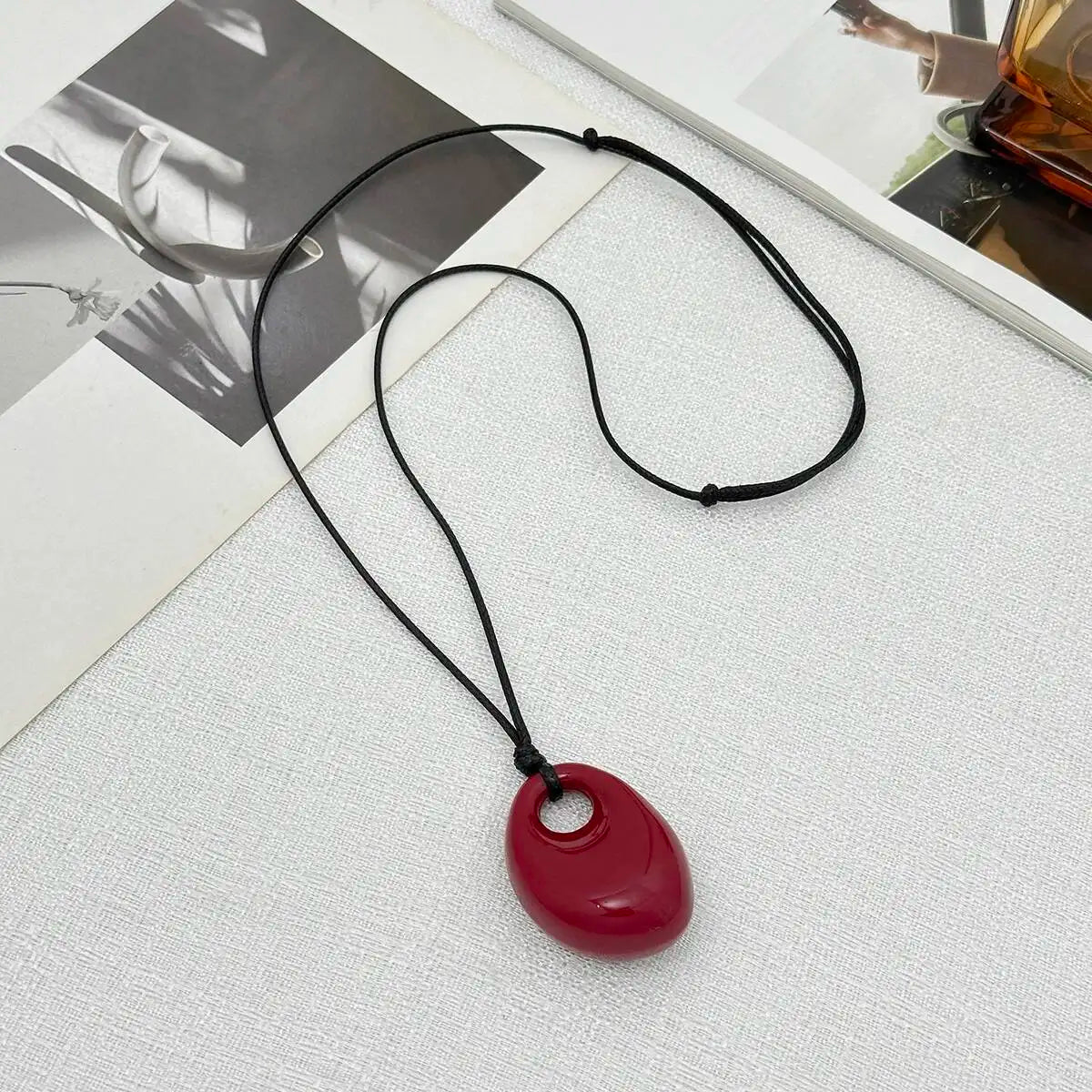 Korean Simple Irregular Red Resin Pendant Necklace for Women Fashion Exquisite Sweater Chain Daily Wear Jewelry Gifts