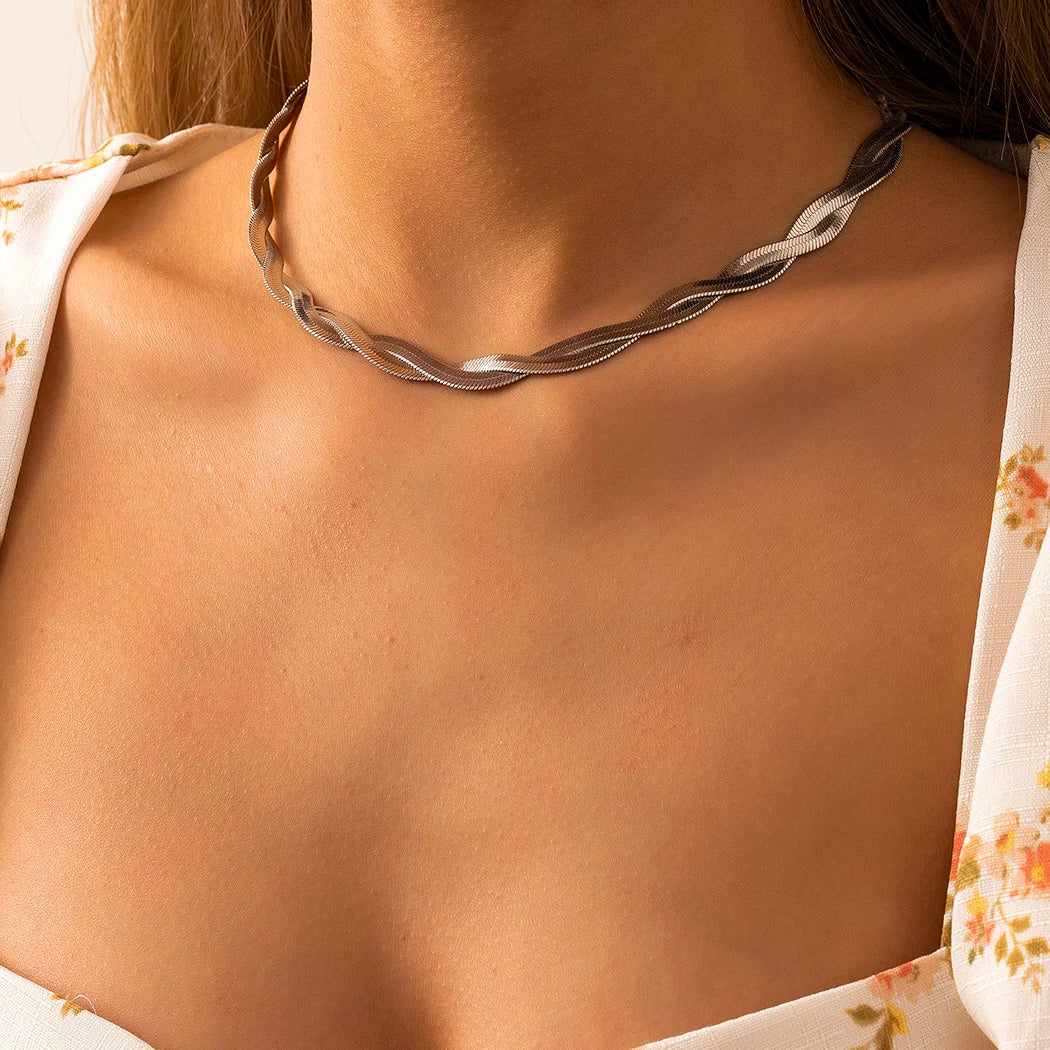 Exaggerated Chunky Twisted Snake Chain Necklace Women Sexy Vintage Clavicle Choker Grunge Neck Jewely Steampunk Bijoux