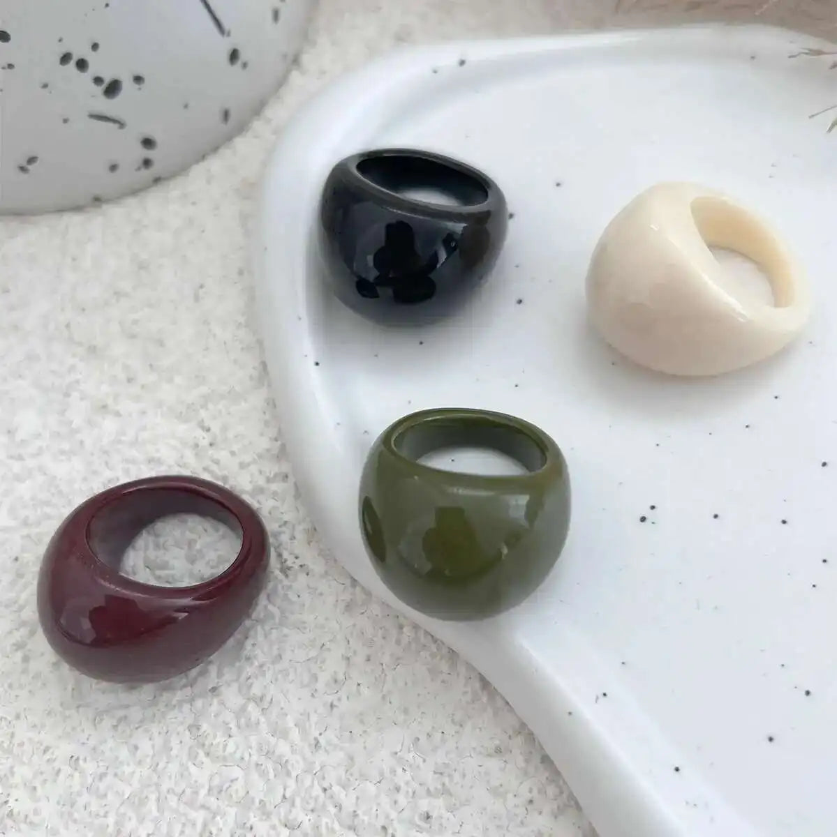 Vintage Irregular Smooth Resin Plastic Rings for Women New Trend Boho Geometric Finger Rings Aesthetic Party Jewelry
