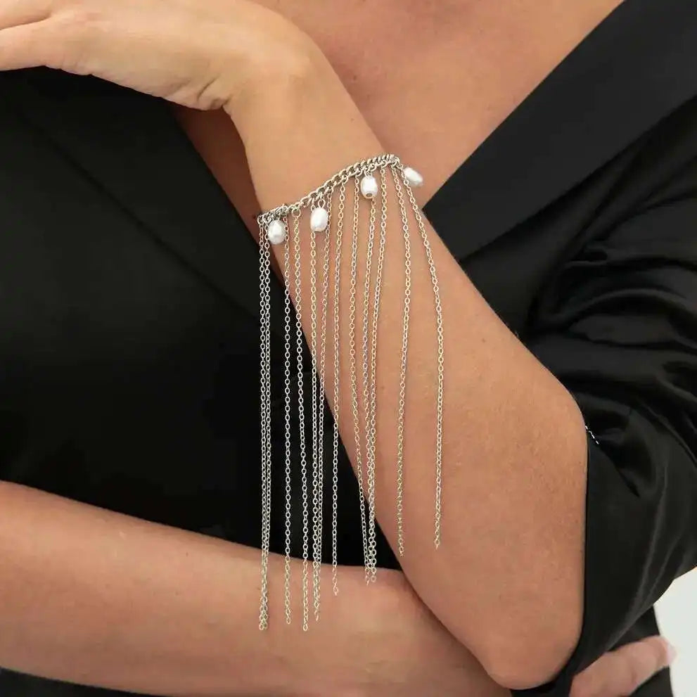 Trendy Creative Imitation Pearls Long Tassel Hand Chain Bracelet Women Unique Temperament Metal Bracelets Charm Jewelry