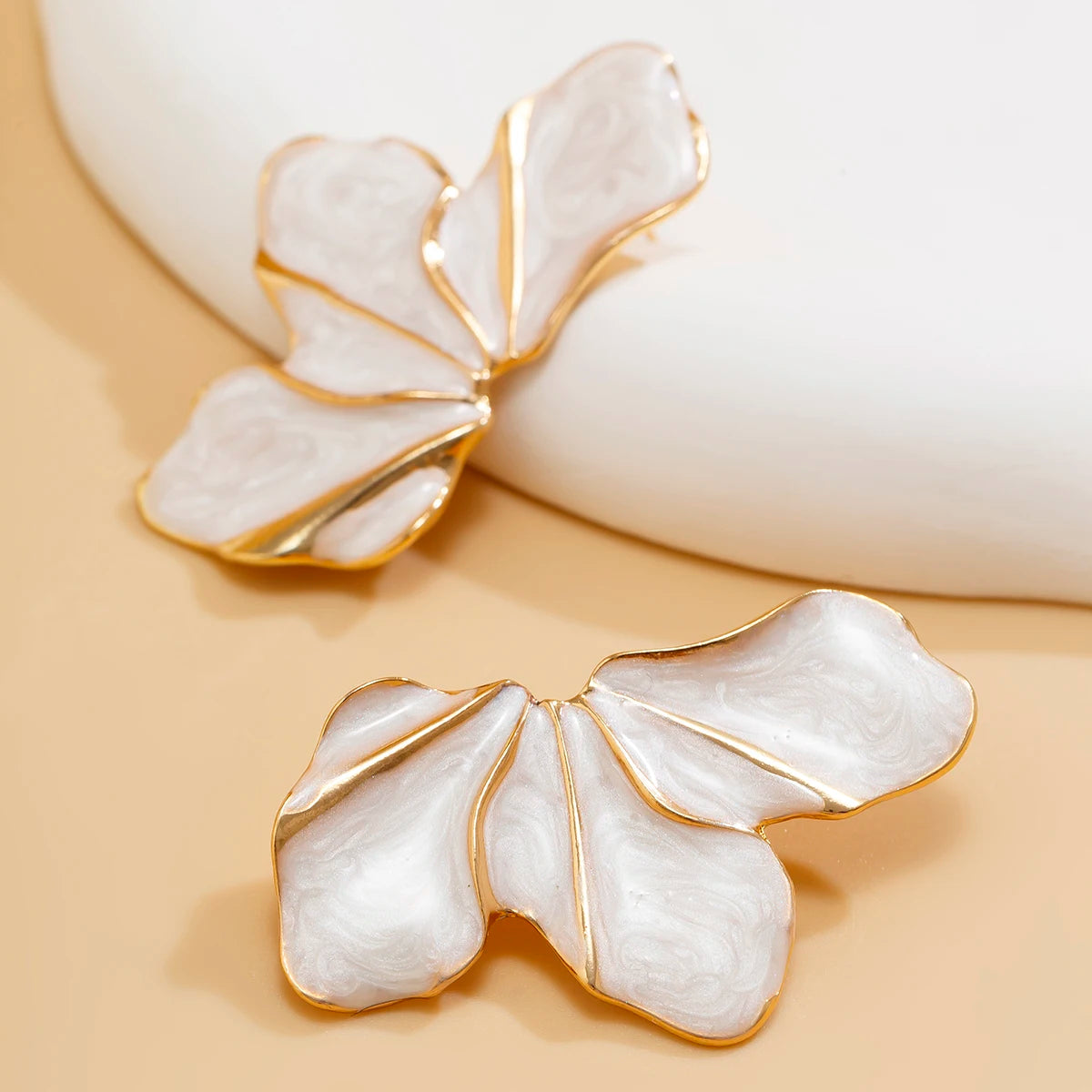 5 Colors Boho Oil Drip Metal Stud Earrings for Women Trendy Kpop Petal Flower Piercing Earrings Y2K Jewelry Accessories