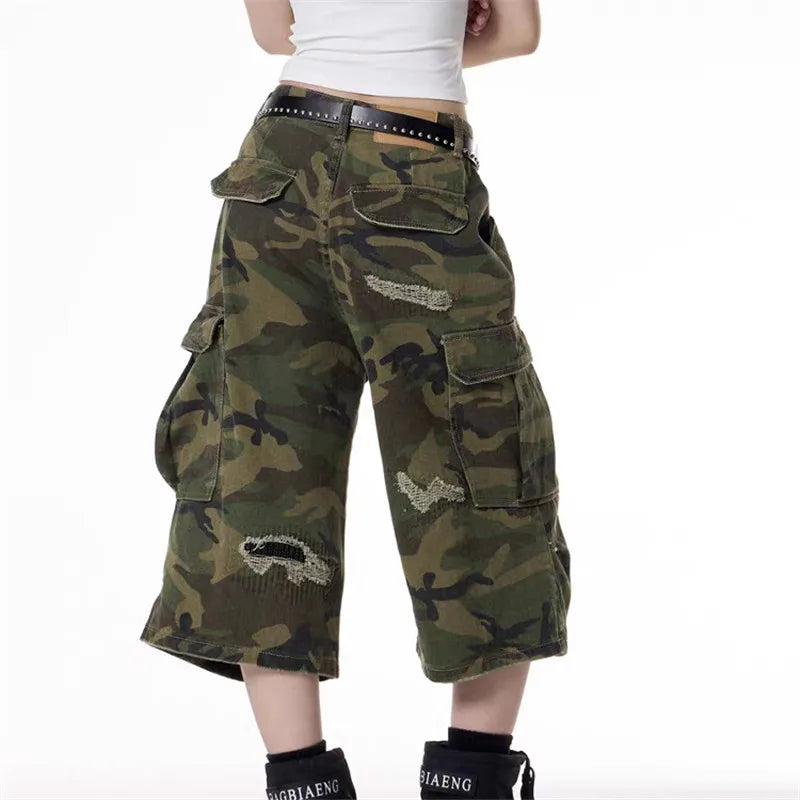 Y2K Hip Hop Camo Cargo Capri Shorts Women Distressed Ripped Multi Side Pocket Baggy Wide Leg Camouflage Streetwear