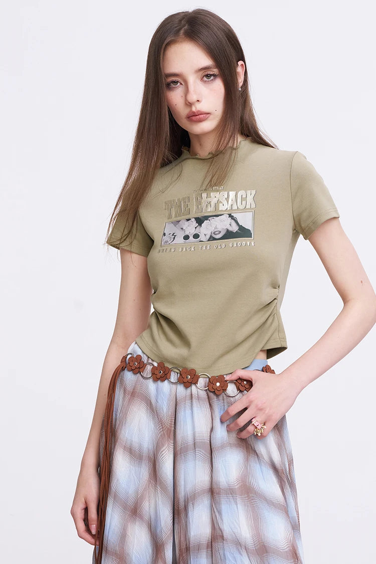 Women's Green Slim T-Shirt with Portrait Graphic Print, Y2K Ruched Short Sleeve Tee for Summer, Chic Aesthetic Crop Top