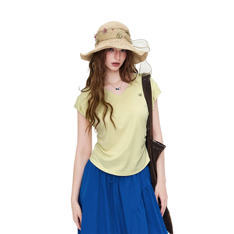 Ruched Waist V-Neck T-Shirt, Heart Metal Detail Fitted Knit Top, Casual Slim Fit Short Sleeve Tee for Women