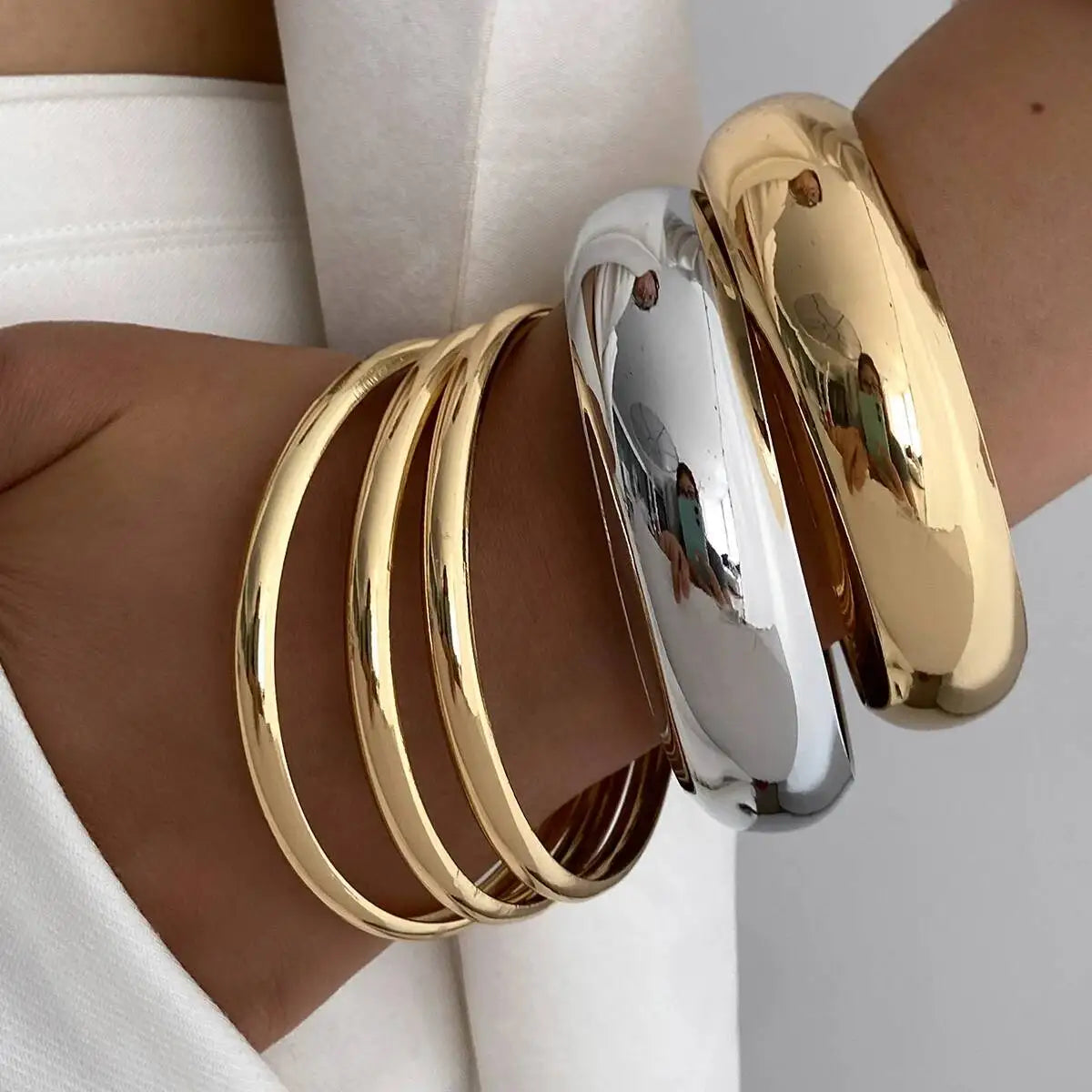 5Pcs/Set Women's Vintage Punk Smooth round Geometric Bangle Stackable Chunky Bracelet Charm Jewelry Gift Set 2025 Fashion Trend