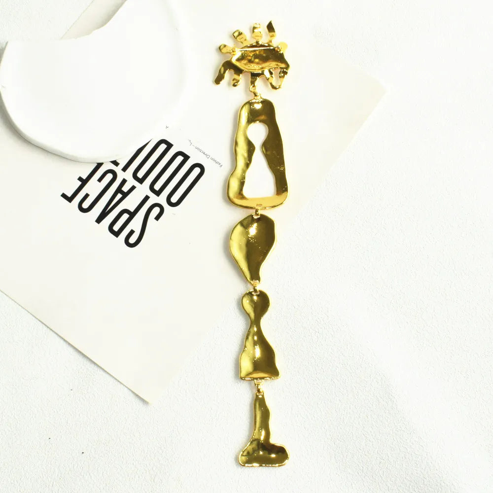 Vintage Abstract Metal Alloy Facial Charms Pin Brooches for Women Jewelry Exaggerated Coat Statement Brooch Accessory