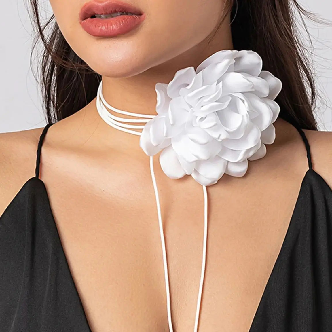 Exaggerated Goth Big Rose Flower Clavicle Chain Necklace for Women Romantic Kpop Adjustable Bowknot Choker Dinner Party Jewelry