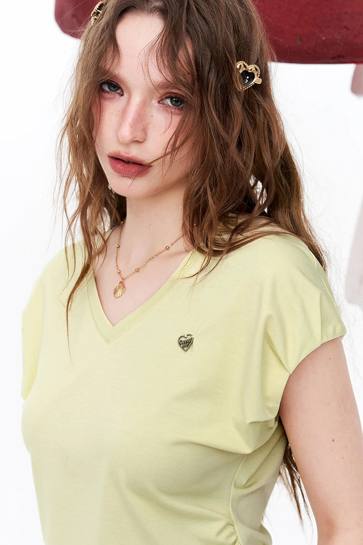 Ruched Waist V-Neck T-Shirt, Heart Metal Detail Fitted Knit Top, Casual Slim Fit Short Sleeve Tee for Women