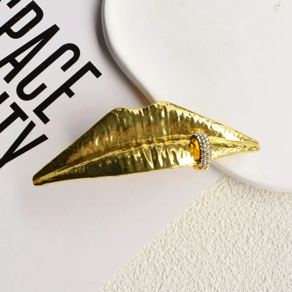 Exaggerated Personality Metal Golden Plated Lips Shaped Adjustable Ring For Women Fashion Finger Jewelry Accessories