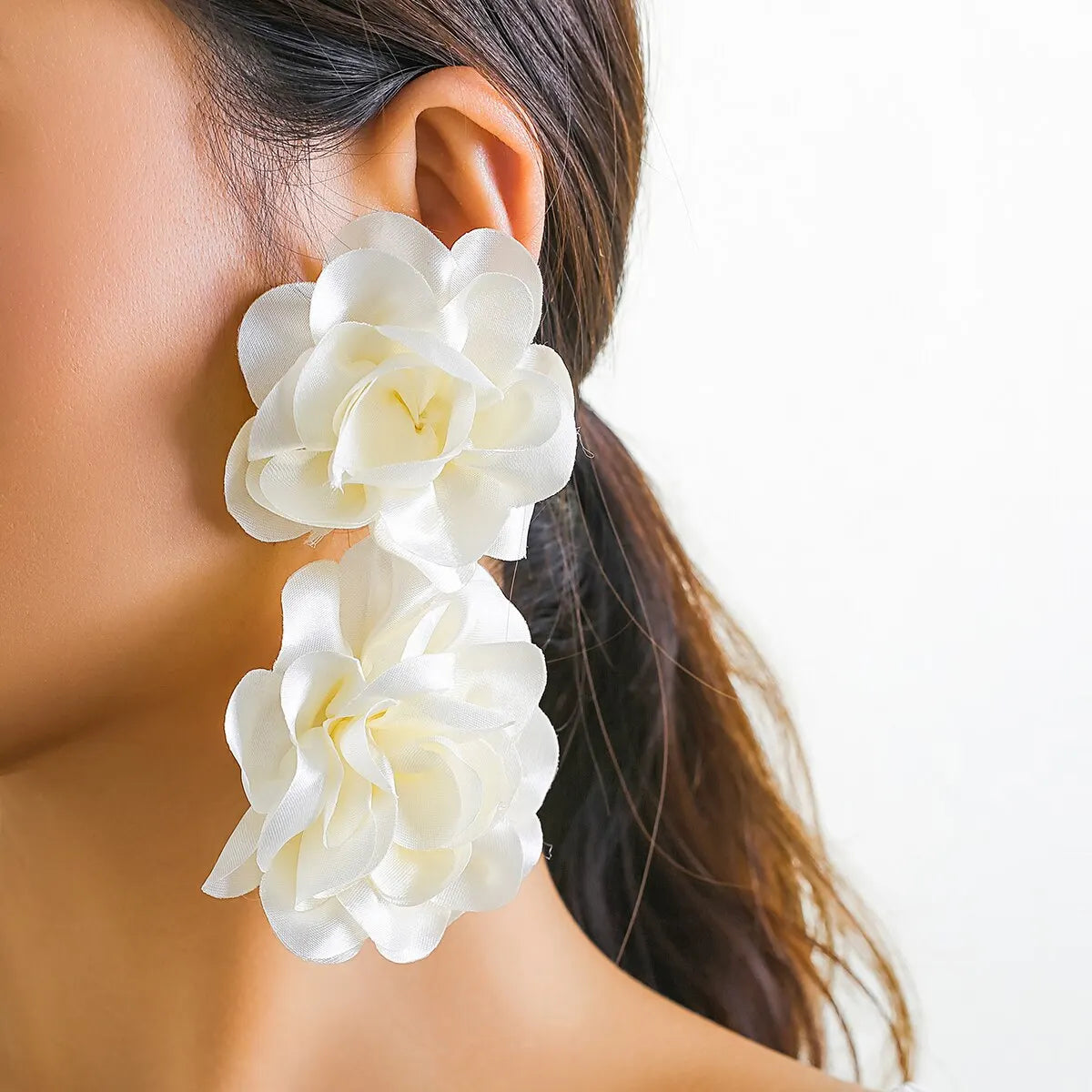Exaggerated Big Fluffy Fabric Flower Petal Drop Earrings for Women Trendy Elegant Earring Wed Bridal Y2K Jewelry Accessories New