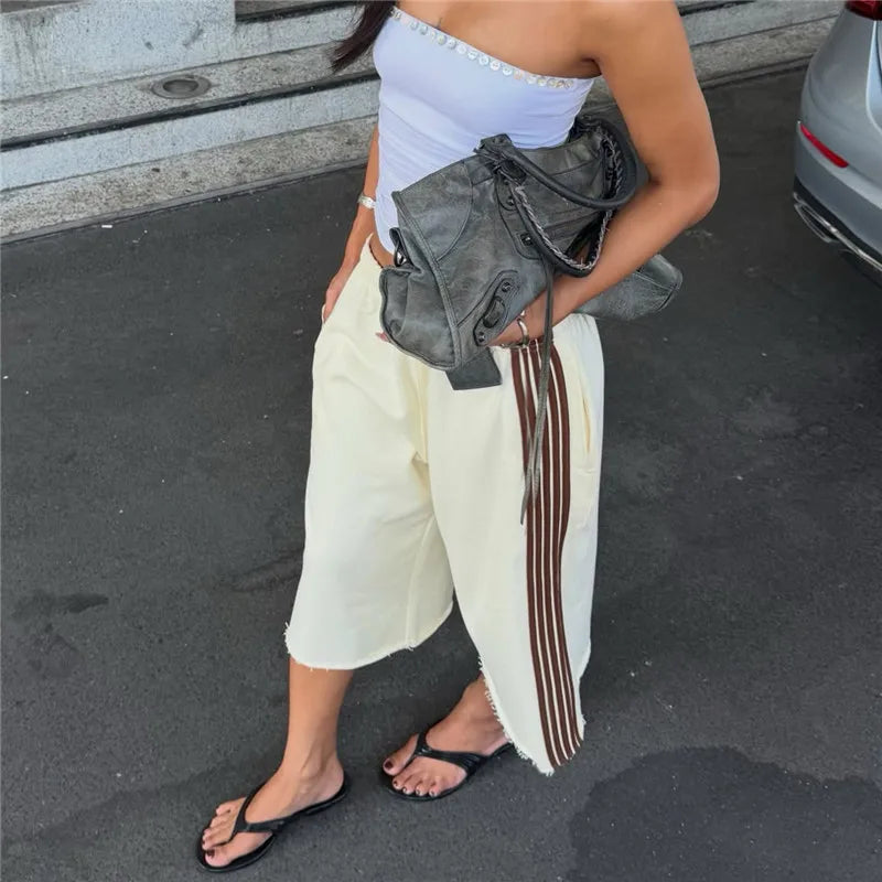 Women Side Striped Wide Leg Capri Pants Elastic Waist Raw Hem Loose Baggy Cropped Sweatpants Casual Jogger Trousers