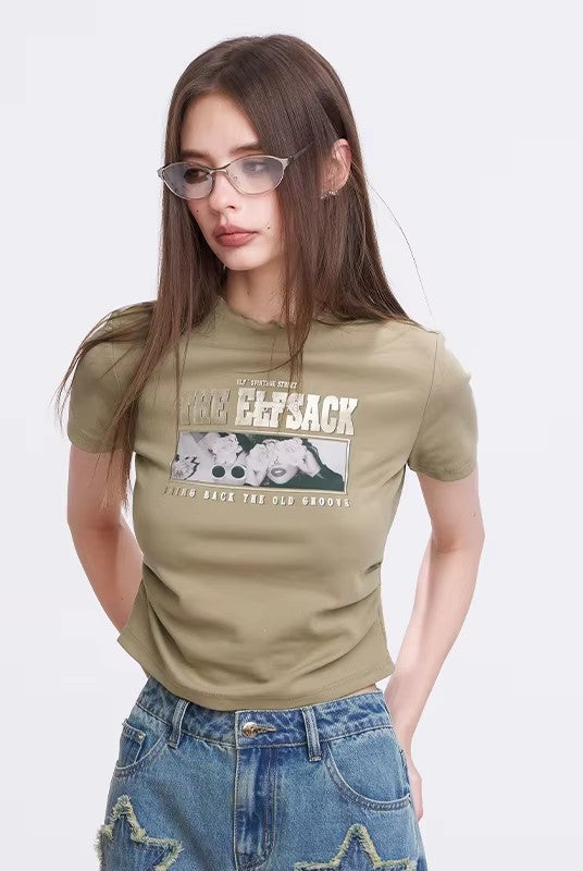 Women's Green Slim T-Shirt with Portrait Graphic Print, Y2K Ruched Short Sleeve Tee for Summer, Chic Aesthetic Crop Top